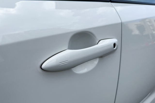 TOYOTA豐田 COROLLA ALTIS HYBRID  第6張相片