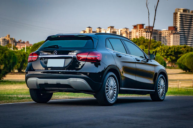 M-BENZ賓士 GLA180  第2張相片