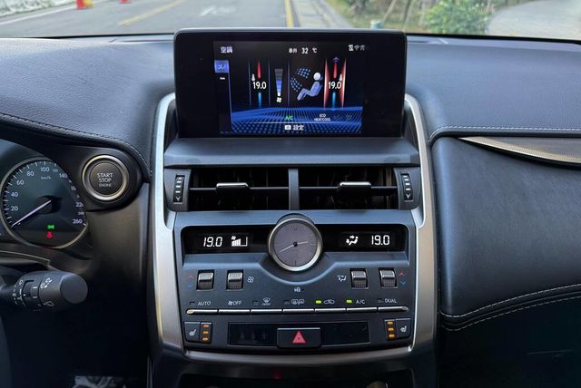 LEXUS凌志 NX200  第9張相片