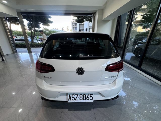 VOLKSWAGEN福斯 GOLF  第4張相片