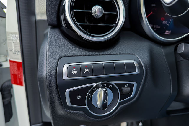 M-BENZ賓士 C200  第6張相片