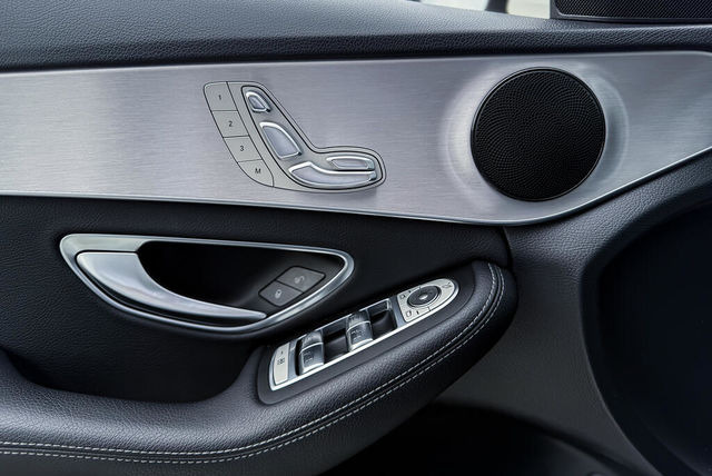 M-BENZ賓士 C200  第7張相片