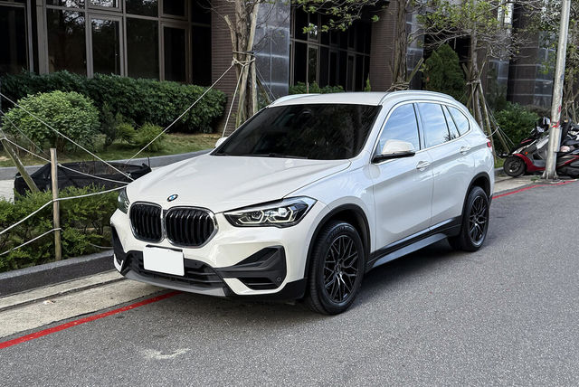 BMW寶馬 X1  第1張相片
