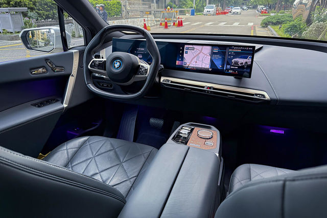 BMW寶馬 IX XDRIVE40  第4張相片