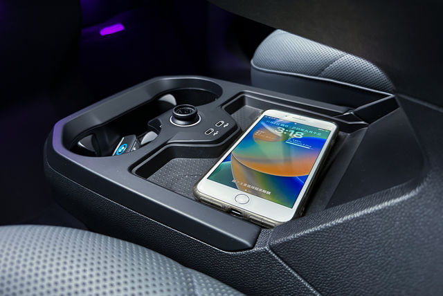 BMW寶馬 IX XDRIVE40  第12張相片