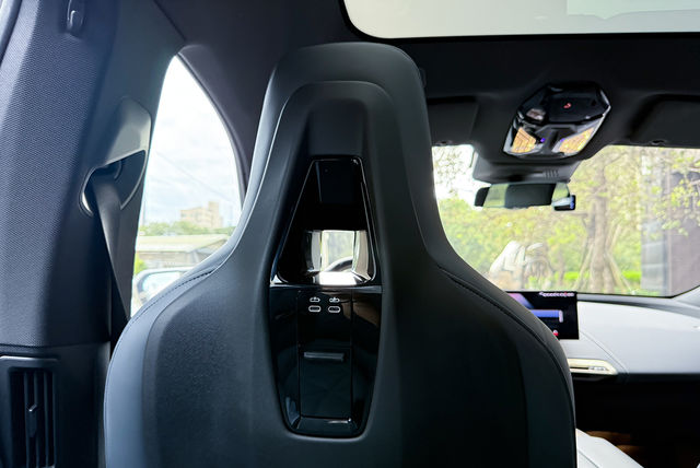 BMW寶馬 IX XDRIVE40  第18張相片