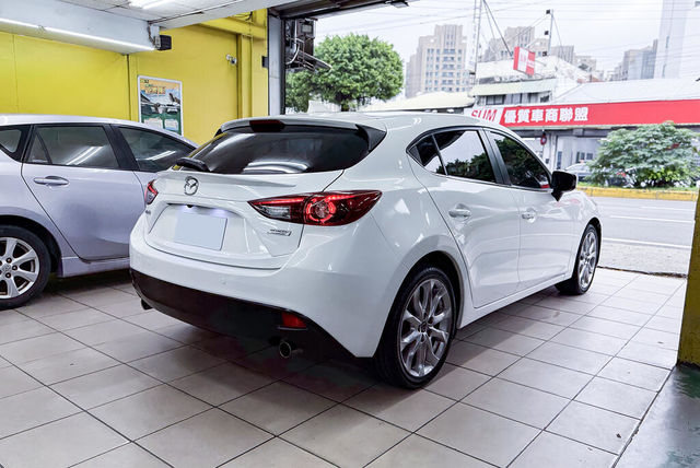 MAZDA馬自達 MAZDA 3  第2張相片