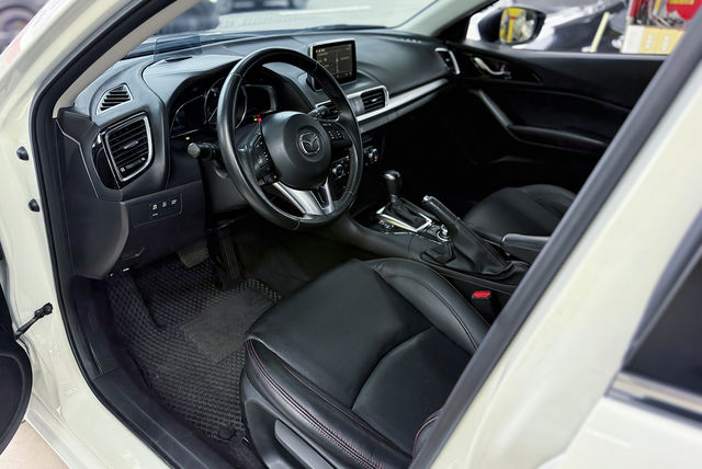 MAZDA馬自達 MAZDA 3  第5張相片