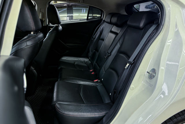 MAZDA馬自達 MAZDA 3  第12張相片