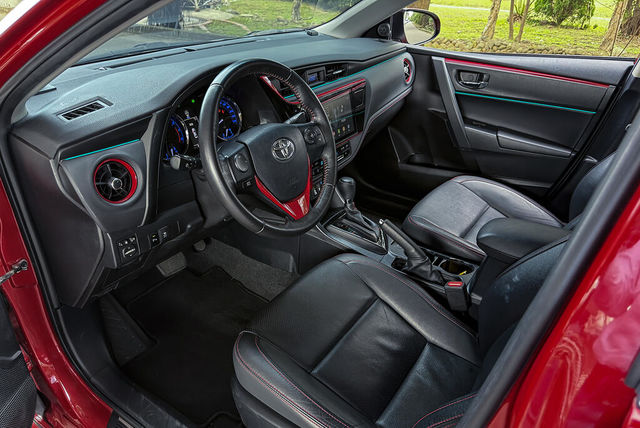 TOYOTA豐田 ALTIS  第7張相片