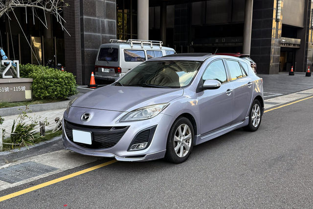 MAZDA馬自達 MAZDA 3  第1張相片