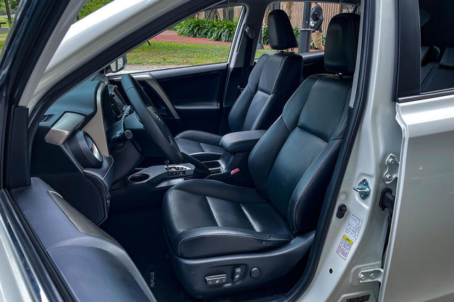 TOYOTA豐田 RAV4  第7張相片