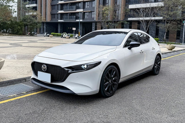 MAZDA馬自達 MAZDA 3  第2張相片