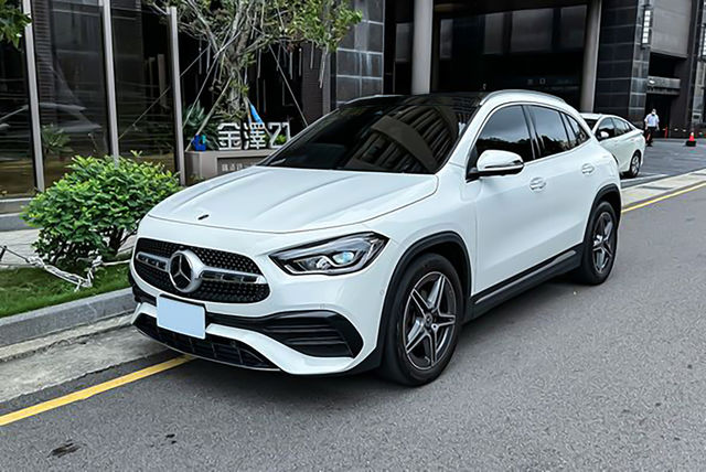 M-BENZ賓士 GLA200  第1張相片