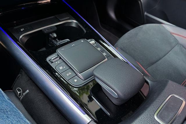 M-BENZ賓士 GLA200  第9張相片