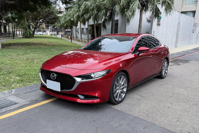 MAZDA馬自達 MAZDA 3  第1張相片