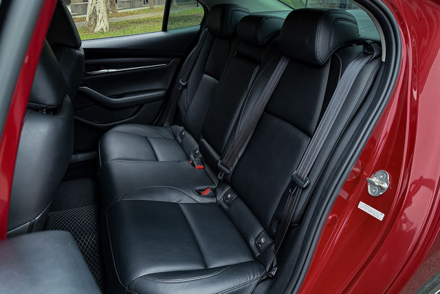 MAZDA馬自達 MAZDA 3  第14張相片