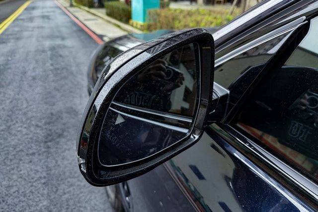 BMW寶馬 X4 XDRIVE30I  第5張相片