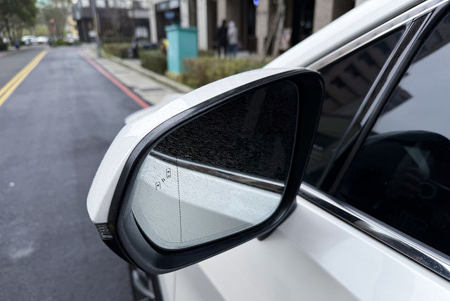 LEXUS凌志 RX300  第4張相片