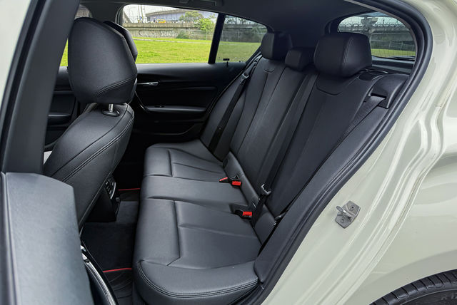 BMW寶馬 120I  第9張相片