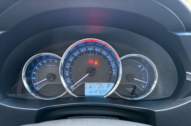 TOYOTA豐田 ALTIS  第7張相片