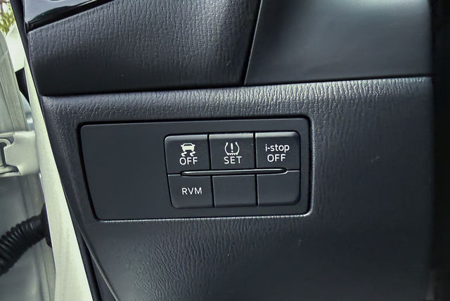 MAZDA馬自達 MAZDA 3  第6張相片