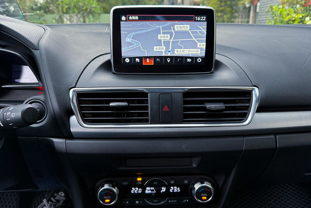 MAZDA馬自達 MAZDA 3  第9張相片