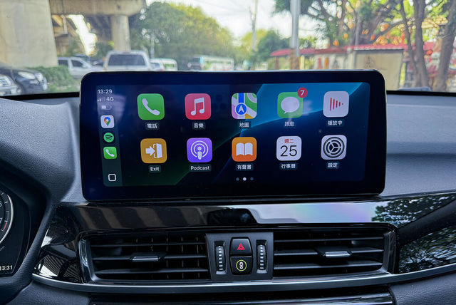 BMW寶馬 X1  第7張相片