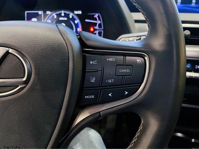 LEXUS凌志 UX200  第4張相片