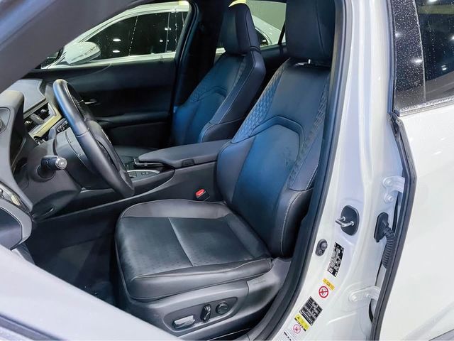 LEXUS凌志 UX200  第7張相片