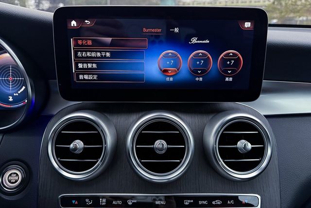 M-BENZ賓士 GLC300  第7張相片