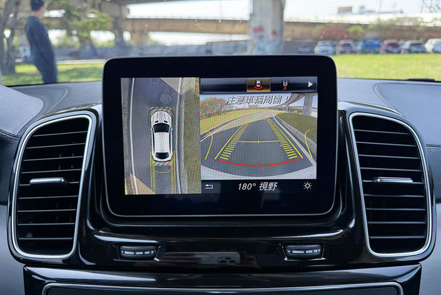 M-BENZ賓士 GLE COUPE  第11張相片