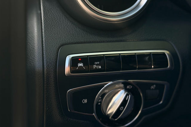 M-BENZ賓士 C250  第5張相片