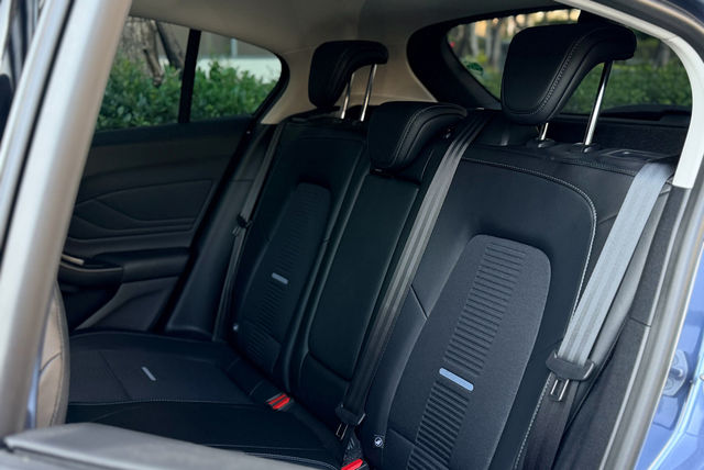 FORD福特 FOCUS ACTIVE  第11張相片