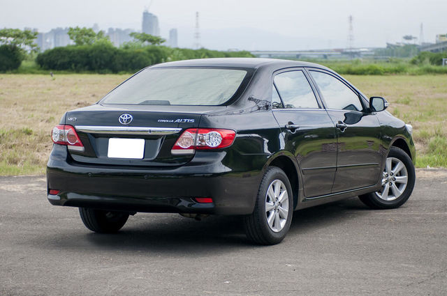 TOYOTA豐田 ALTIS  第2張相片