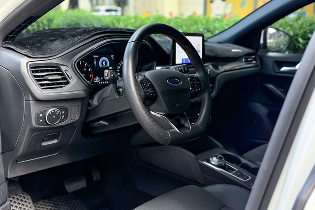 FORD福特 FOCUS  第3張相片