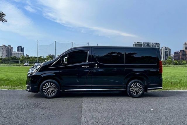 TOYOTA豐田 GRANVIA  第2張相片