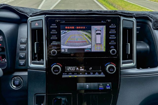 TOYOTA豐田 GRANVIA  第14張相片