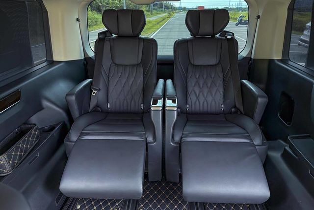 TOYOTA豐田 GRANVIA  第20張相片