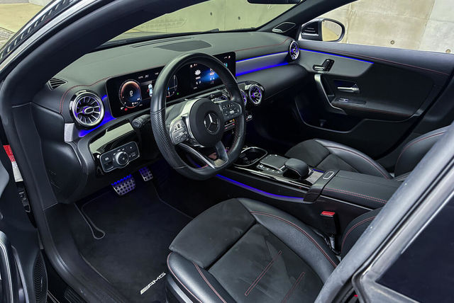 M-BENZ賓士 CLA250  第7張相片