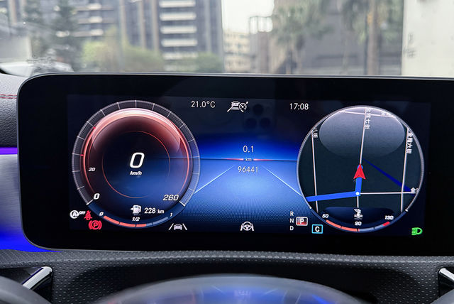 M-BENZ賓士 CLA250  第8張相片