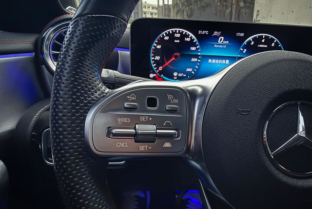 M-BENZ賓士 CLA250  第9張相片