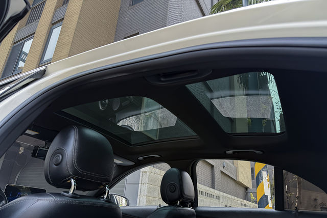 M-BENZ賓士 C300  第11張相片