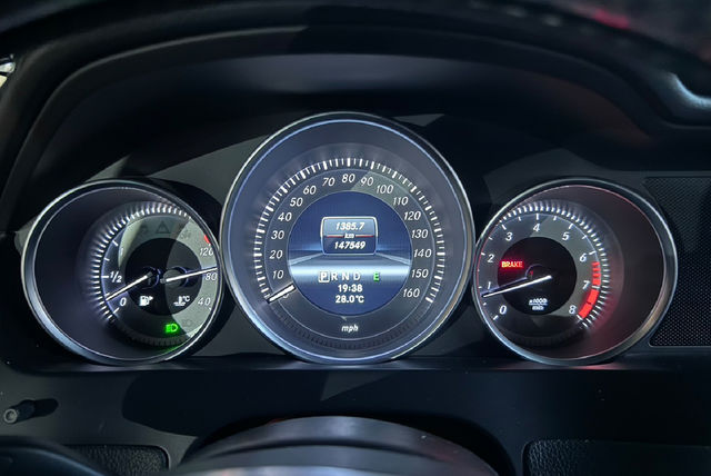 M-BENZ賓士 C250  第5張相片