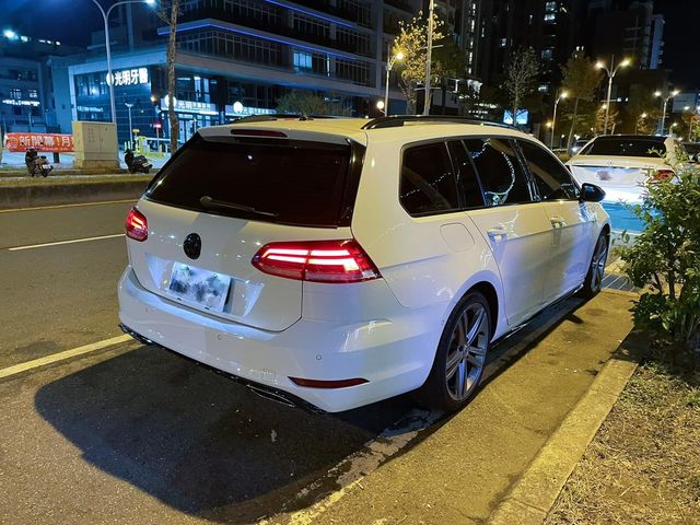 VOLKSWAGEN福斯 GOLF VARIANT  第2張相片