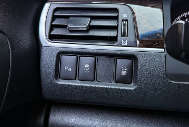 TOYOTA豐田 CAMRY  第7張相片