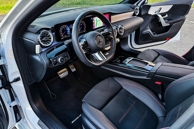 M-BENZ賓士 A180  第4張相片