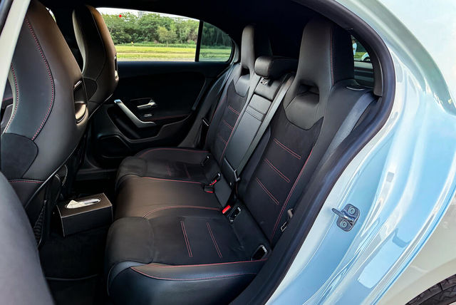 M-BENZ賓士 A180  第9張相片