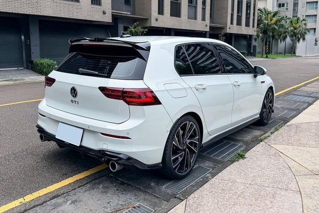 VOLKSWAGEN福斯 GOLF GTI  第2張相片