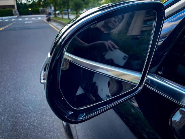 M-BENZ賓士 E200  第4張相片